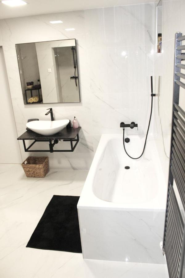 Krasny Priestranny Slnecny Apartman V Centre Mesta Trenčín Zewnętrze zdjęcie